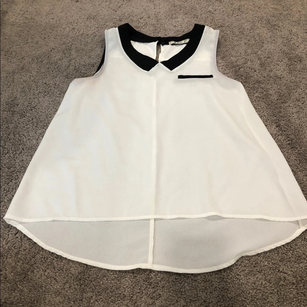 Chloe K white and black tank top blouse